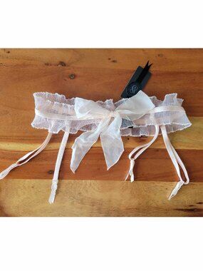 Victoria’s Secret Black Label XS/S Garter Belt Pale Pink Ruffled Bridal Couture